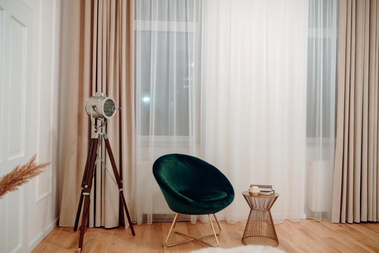 Fabulous And Fancy City Center Designer Apartment Kluż-Napoka Zewnętrze zdjęcie