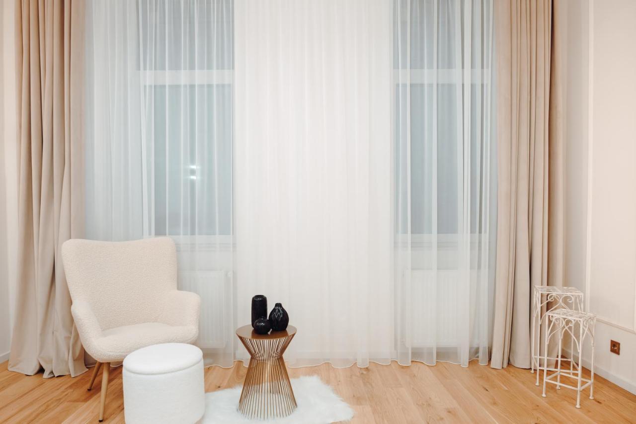 Fabulous And Fancy City Center Designer Apartment Kluż-Napoka Zewnętrze zdjęcie